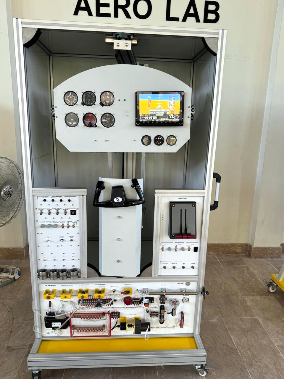 Aero Lab instrument panel trainer